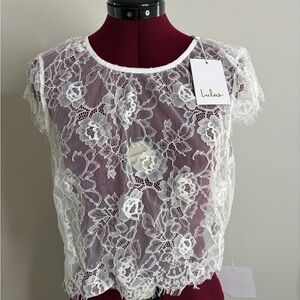 Lulu's White Floral Lace Cropped Top